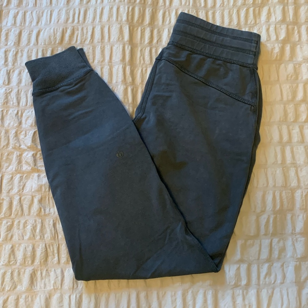 Lululemon Jogger Size 4